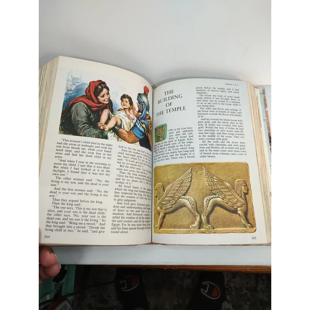 1965 Golden Press THE CHILDREN's BIBLE Illustrated Old New Testament Hardcover